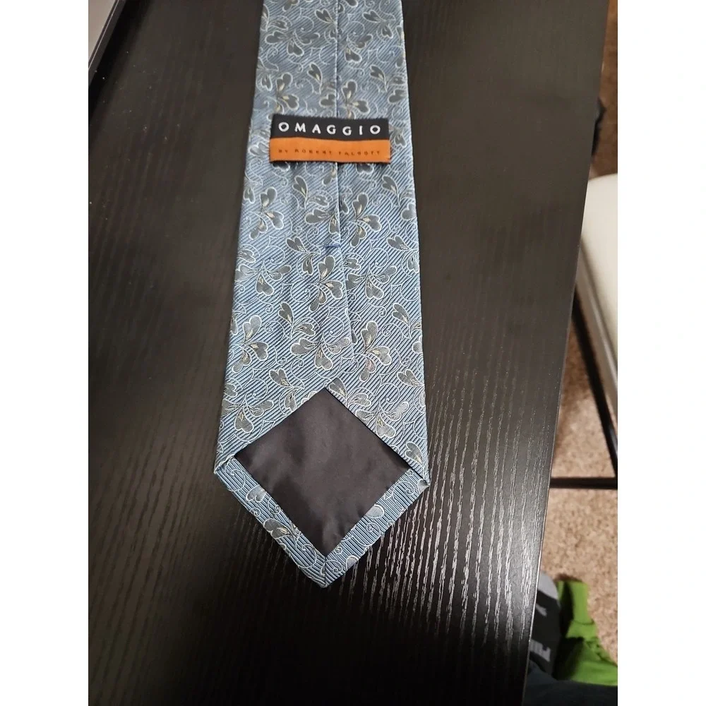OMAGGIO By Robert Talbott USA Mens 100% Silk Tie Blue/Gray Floral Pattern 4